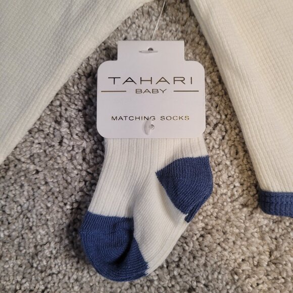 BRAND NEW! Tahari Baby Set- Size 3-6 Months - Picture 3 of 6